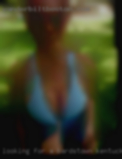 Looking for a domanit in Bardstown, Kentucky woman.